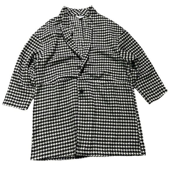 Old Navy Jackets & Blazers - NWT Women’s Old Navy Black White Houndstooth Trench Coat Size XL
